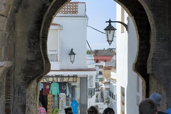 Maritime Tourism : Walking Tour Monumental Tarifa, Port and Fish Market.